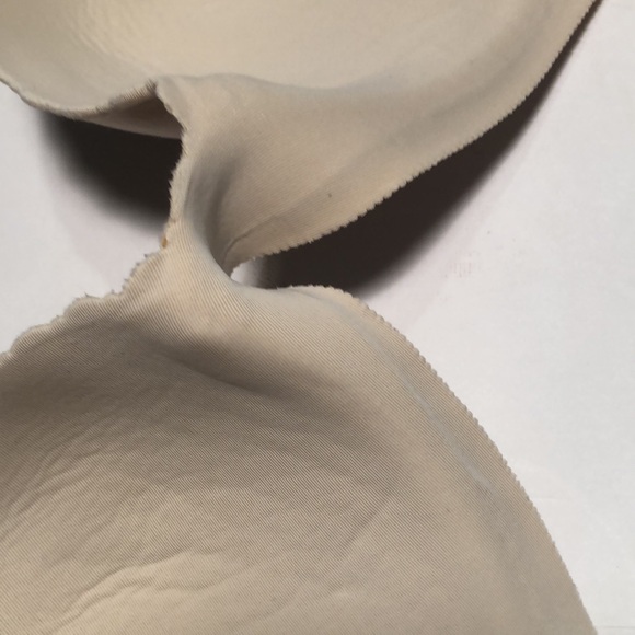 Victoria Secret under wire bra - Picture 7 of 10